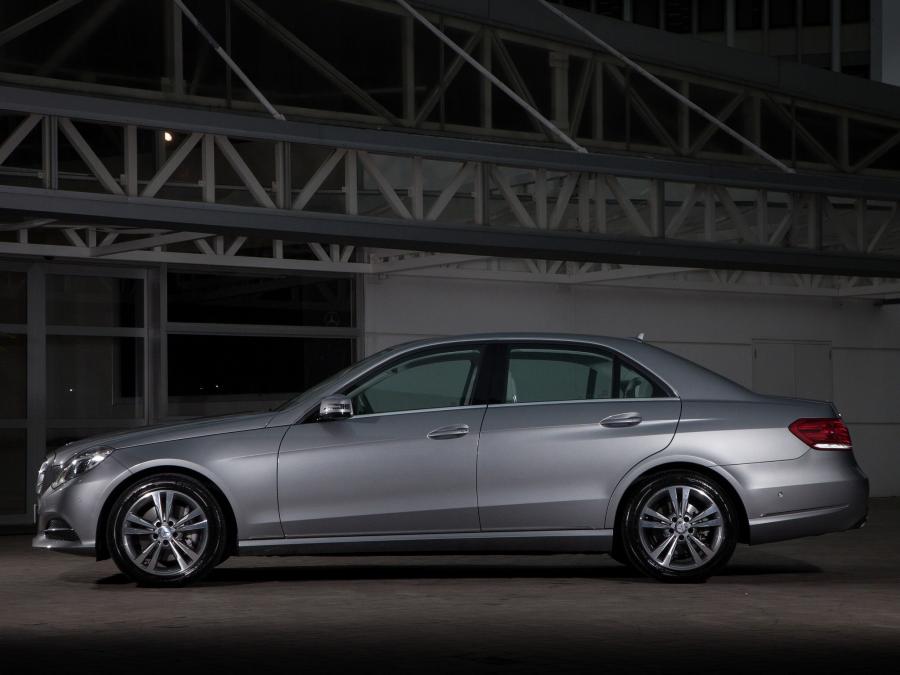  Mercedes-Benz E250 2013 года  (фото 2 из 6)